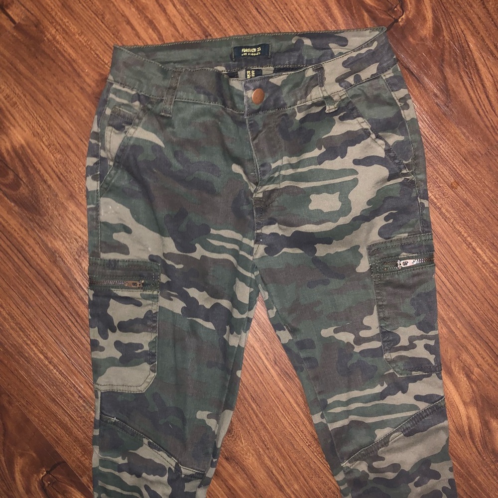 LIKE NEW camo jeans